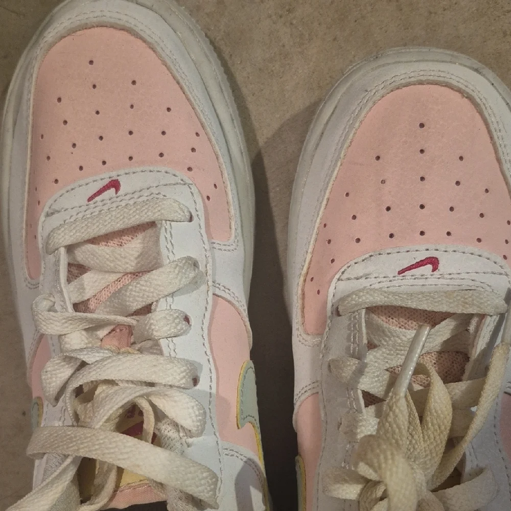 Nike Air Force 1 Pink and Cream Sneakers - Picture 2 of 4